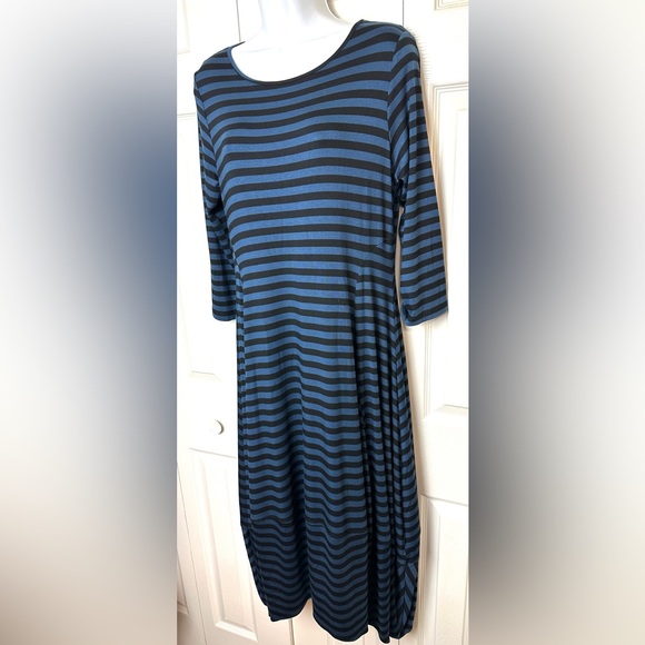 New COMFY USA Kati Dress Midi Jersey Knit Blue Black Striped 3/4 Sleeve Soft - Picture 3 of 10